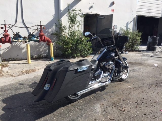 Suzuki C50 / C90 Boulevard 6" Out & Down Saddlebags Fender, No Cut Outs Lids & Rail Kit - Image 4