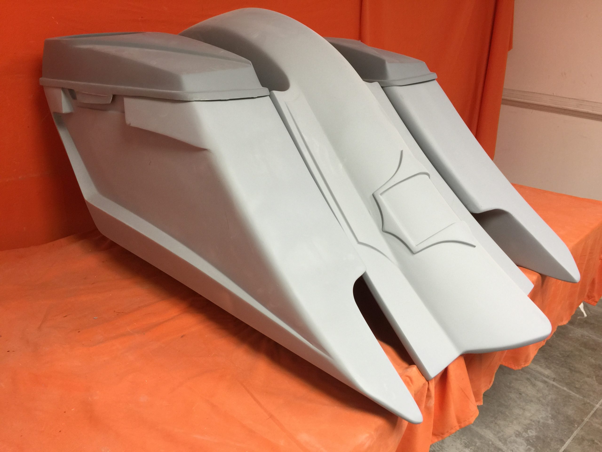Harley Davidson 6" Trendsetter Extended Saddlebag Fender Kit - Dual Cut Outs 6.5" Speaker Lids / 2014 - 2023 - Image 3