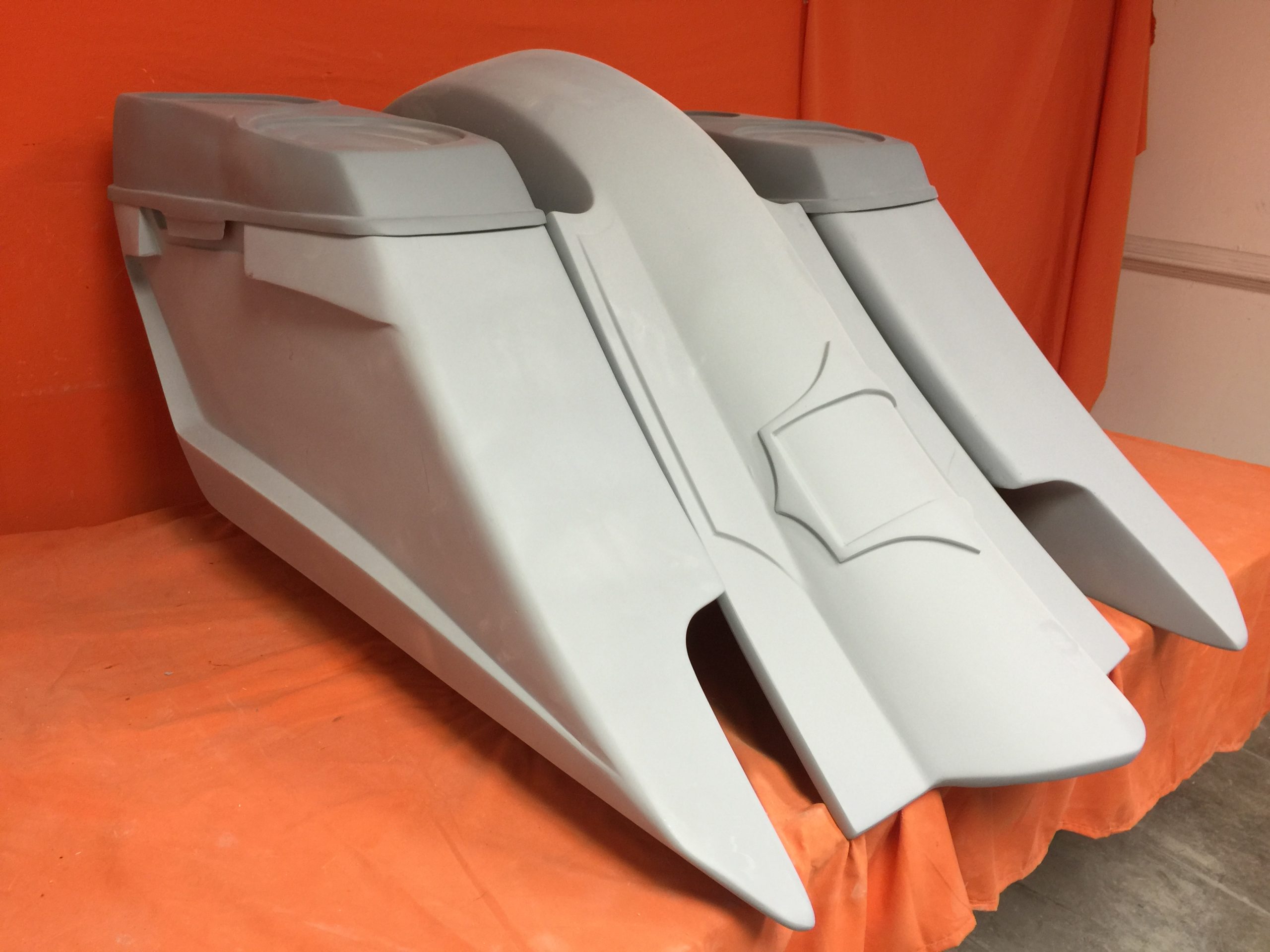 Harley Davidson 6" Trendsetter Extended Saddlebag Fender Kit - Dual Cut Outs Dual 6.5" Speaker Lids / 2014 - 2023