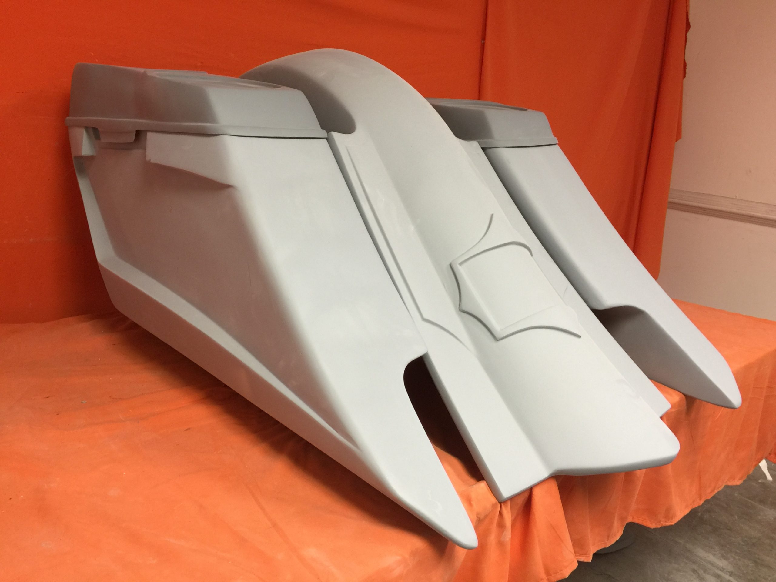 Harley Davidson 6" Trendsetter Extended Saddlebag Fender Kit - Dual Cut Outs Dual 6.5" Speaker Lids / 2014 - 2023 - Image 4