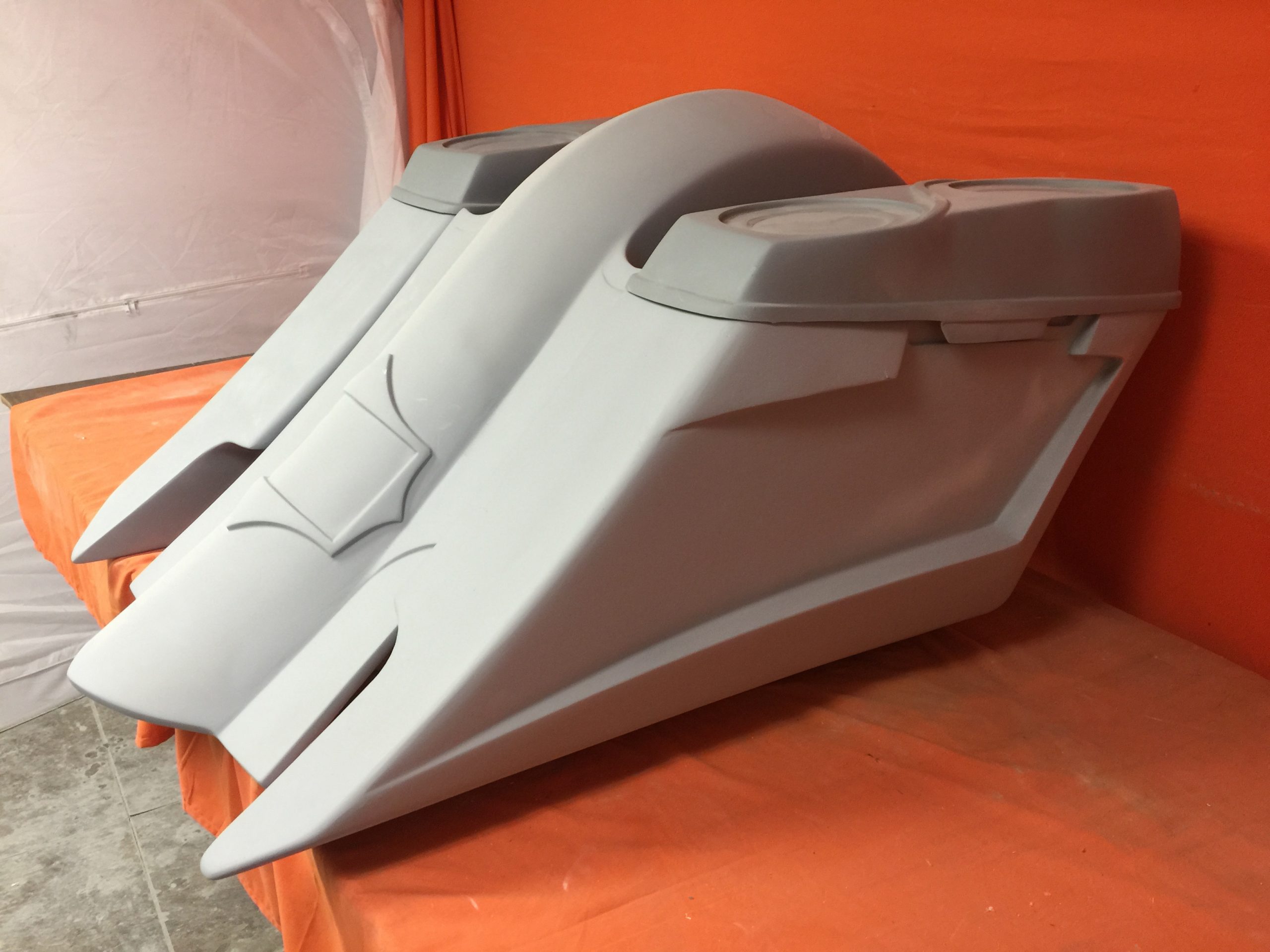 Harley Davidson 6" Trendsetter Extended Saddlebag Fender Kit - Dual Cut Outs Dual 6.5" Speaker Lids / 2014 - 2023 - Image 3
