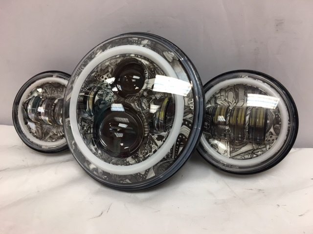 7" DAYMAKER DICEY GAMBLE DESIGN Headlight Dual 4.5" - 4 1/2" Auxiliary Spot Passing LED Fog Lights with BLUE Halo Bulb Harley SET - Image 3