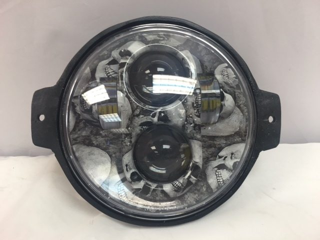 Honda VTX 1300 / 1800 C / R / S - 5 3/4" CUSTOM DESIGN SKULL DAYMAKER Chrome HID LED Light Bulb Headlight Motorcycle 5.75" Mount - Image 3