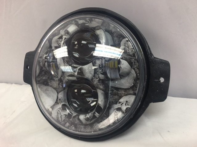 Honda VTX 1300 / 1800 C / R / S - 5 3/4" CUSTOM DESIGN SKULL DAYMAKER Chrome HID LED Light Bulb Headlight Motorcycle 5.75" Mount - Image 6