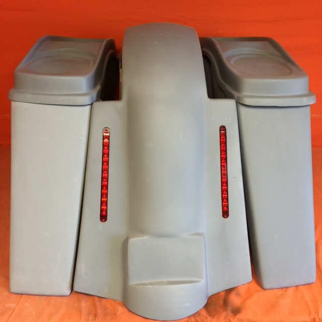 Harley Davidson Bagger 6" Stretched Saddlebags With Dual 6.5" Lids - No Cut Outs - LED Lights Fender