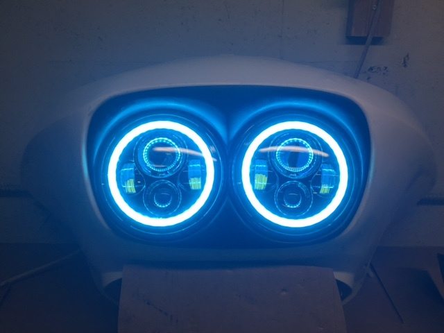 DUAL 7" DAYMAKER 2014 - 2018 BLUE HALO LED Replacement ROAD GLIDE Chrome Light Bulb Headlight Harley Bezel - Image 4