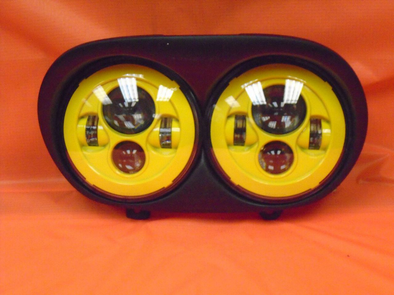 DUAL 7" YELLOW DAYMAKER 2014 - 2018 LED ROAD GLIDE Black Light Bulb Headlight Harley Bezel - Image 3
