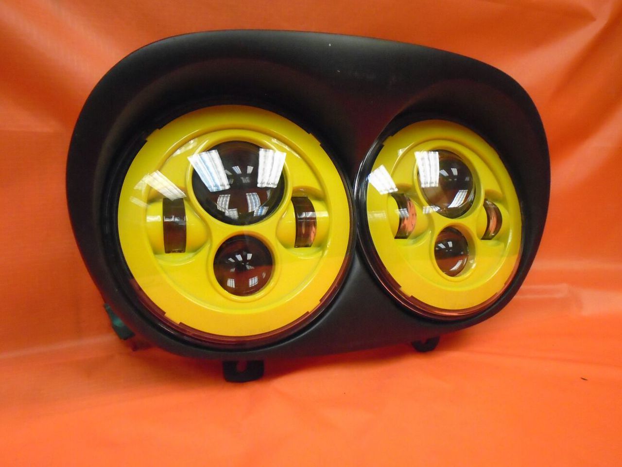 DUAL 7" YELLOW DAYMAKER 2014 - 2018 LED ROAD GLIDE Black Light Bulb Headlight Harley Bezel - Image 5