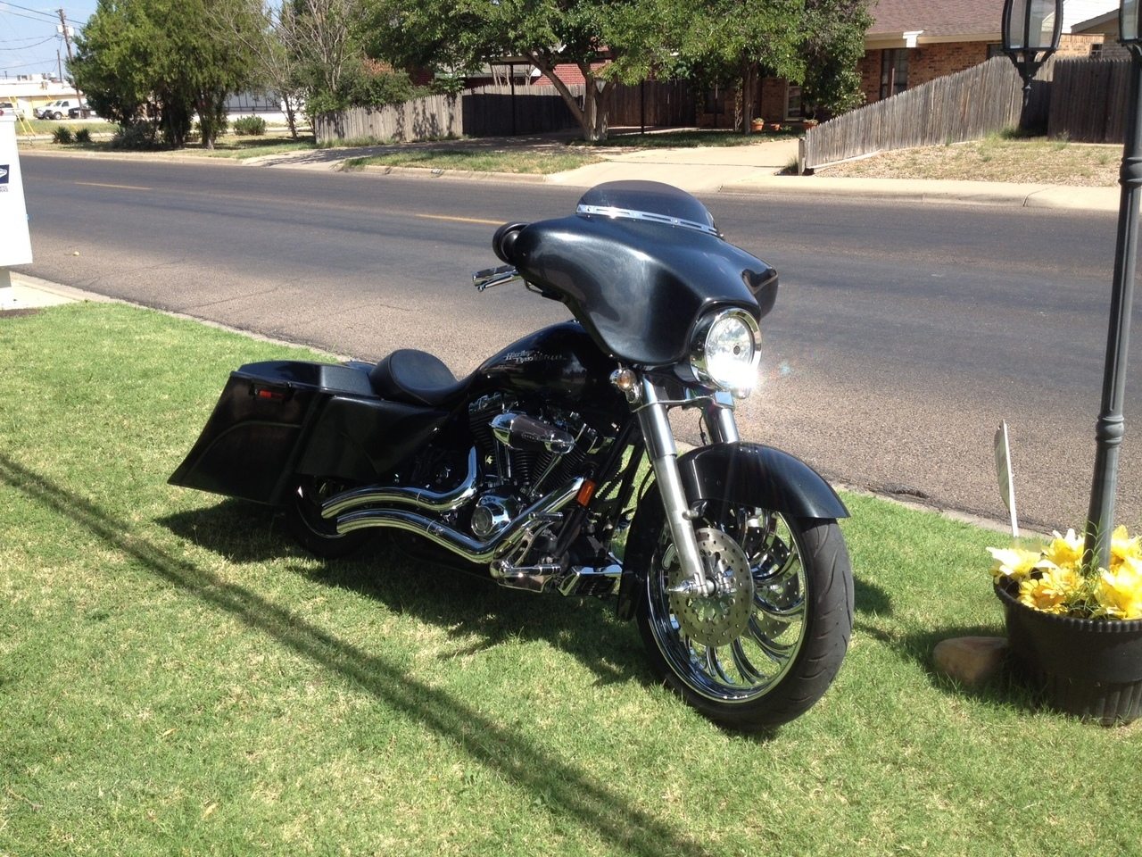 Harley Davidson 6" Extended Out & Down Saddlebags with Lids & Custom Rear LED Fender - No Cut Outs - Image 5