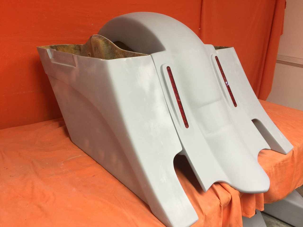 Honda Shadow Sabre 1100 6" Extended Saddlebags Out & Down Bags LED Rear Fender Dual Cut Out - Image 4