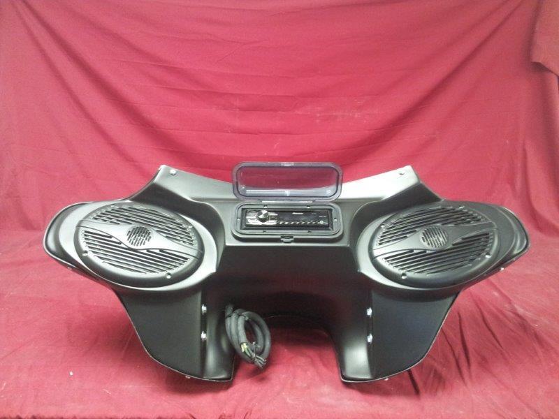 Honda VTX C / R / S 1800 & 1300 Bagger Fairing 6 x 9 Holes Batwing With Stereo - Image 7