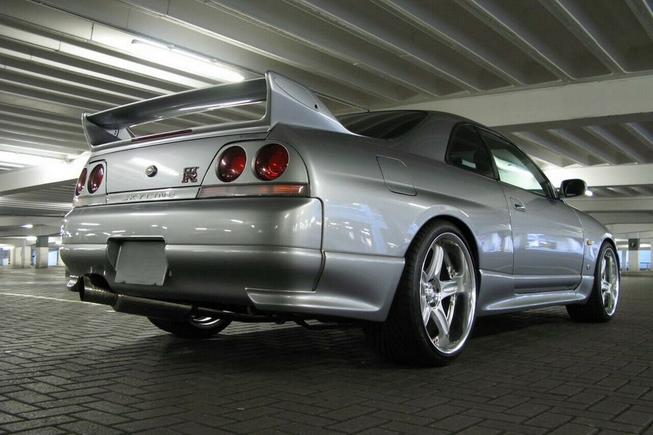 R33 rear valance set for Nissan Skyline GT-R33 NEW Fiberglass - Image 12