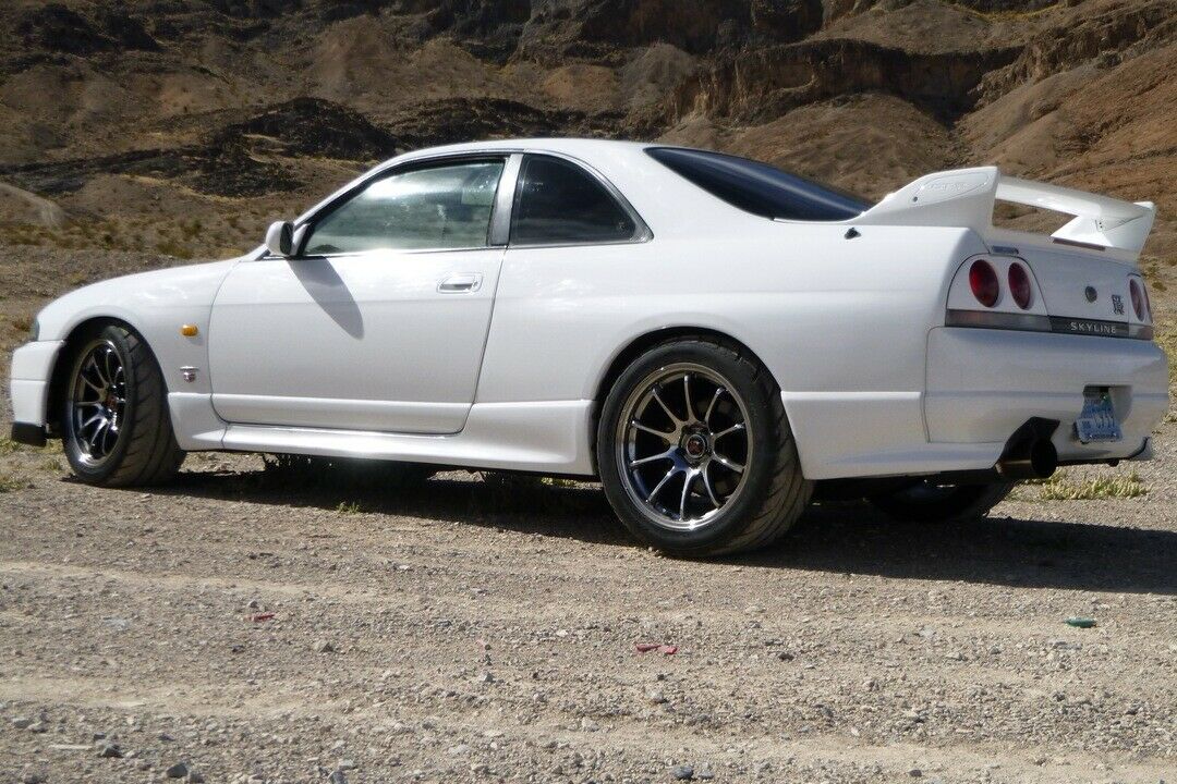 R33 rear valance set for Nissan Skyline GT-R33 NEW Fiberglass - Image 8