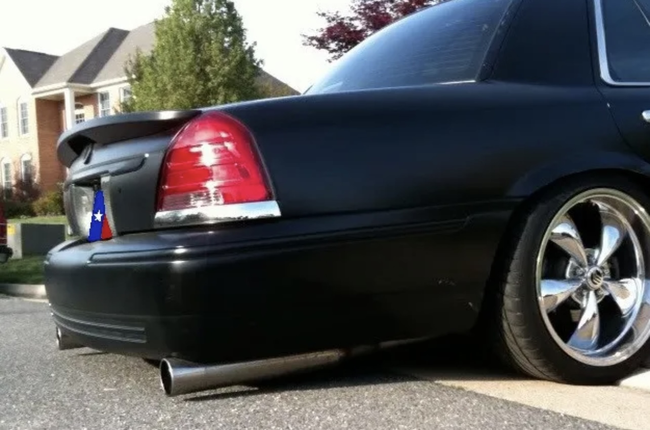 UNPAINTED fits Ford Crown Vic/Mercury Marauder/Mercury Grand Marquis Spoiler - Image 2